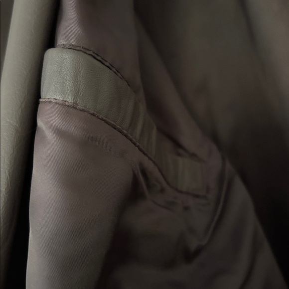 Guy Laroche vintage 80’s leather coat - Picture 5 of 10